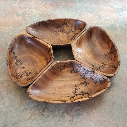 Triangle serving bowls
